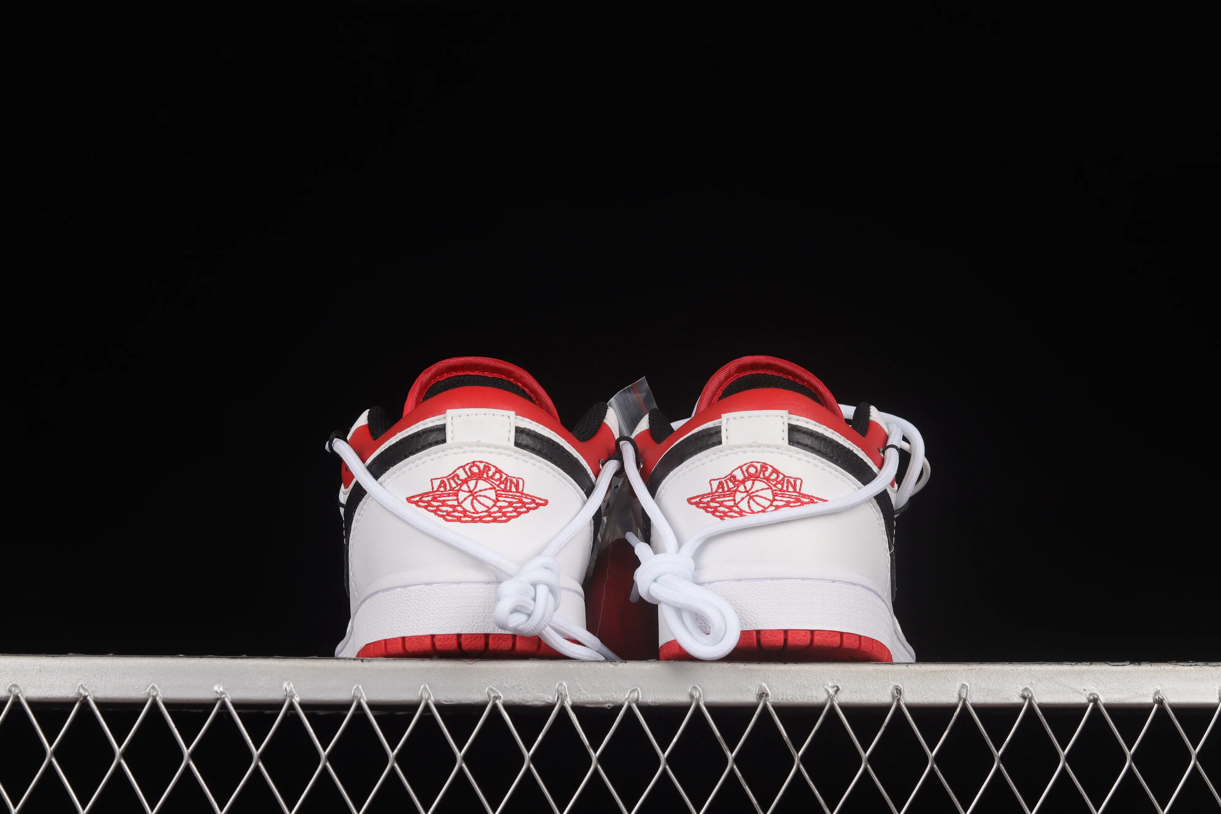 All categories Air Jordan Jordan series basketball shoes Air Jordan 1 Low Air Jordan 1 Low AJ1 Joe 1 customized version Vibe flavor deconstruction sports culture basketball shoes 553558-118